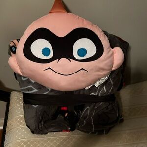 NWT Nogginz Pillow & Blanket Set